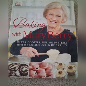 Baking with Mary Berry Cookbook